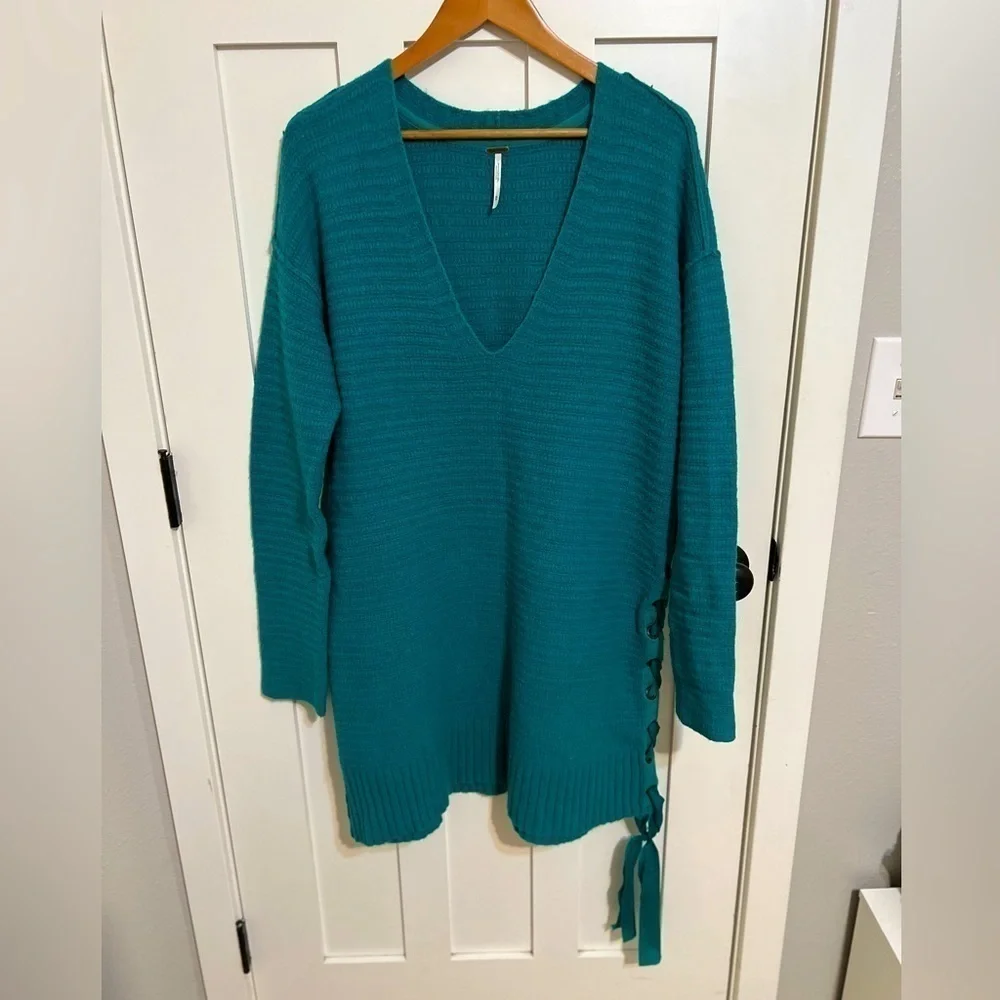 Free People Heart it Laces Sweater Teal Size M
